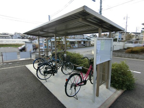 宇都宮駅 バス20分  中丸公園前下車：停歩8分 2階の物件外観写真